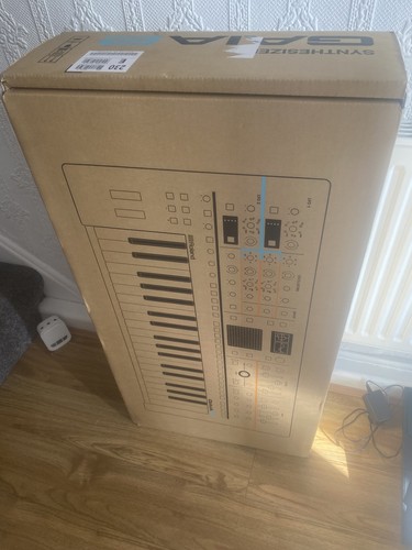 Roland gaia synthesizer - gaia,