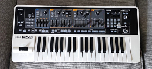 Roland gaia 37 - gaia, sh-01