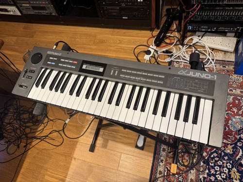 Roland alpha juno - roland,