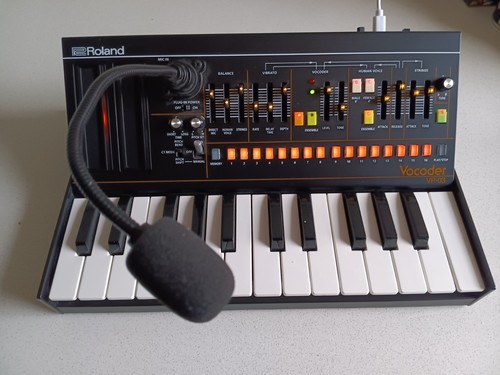 Roland k 25m - +, keyboard