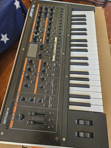 Roland jupiter synthesizer - roland, jupiter-xm