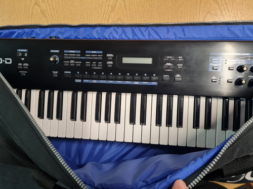 Roland juno synthesiser - juno, d
