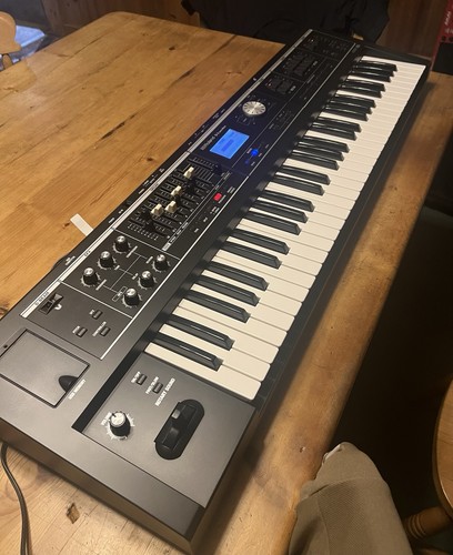Roland 09b note - vr-09b, 61-note