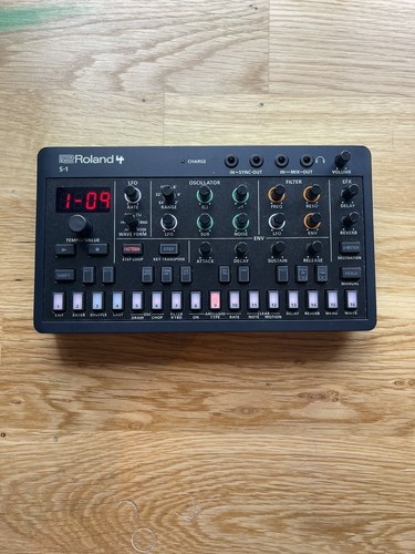 Roland chord synthesizer - chord,