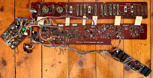 Roland 101 synthesizer - sh-101,