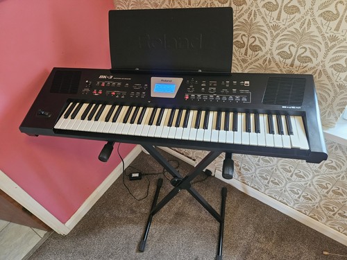 Roland keyboard with - roland,