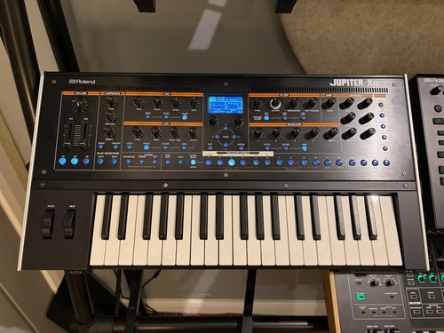 Roland jupiter - roland, xm